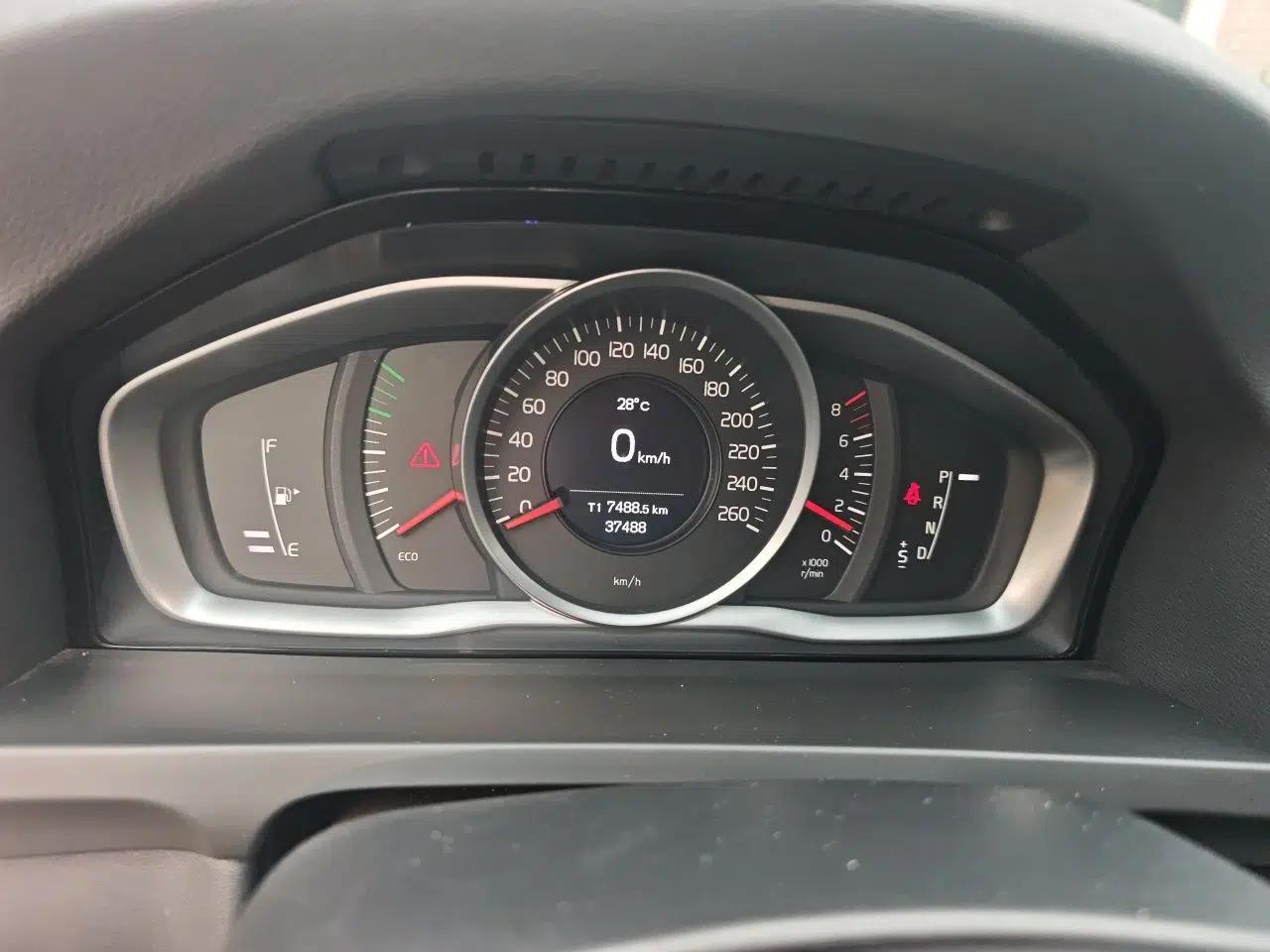 Volvo S60 2019 S60L Facelift T5 Intelligent Advanced Edition — миниатюра 12