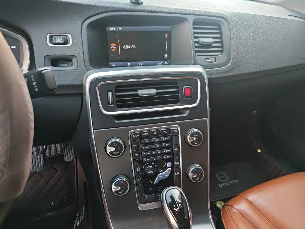 Volvo S60 2014 T5 Zhiya Edition — миниатюра 13