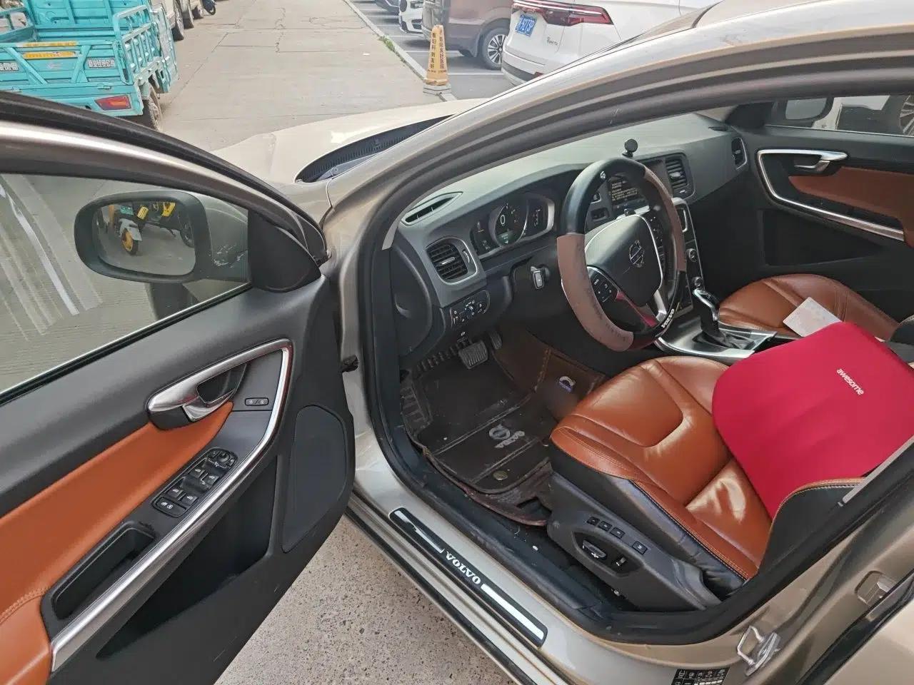 Volvo S60 2014 T5 Zhiya Edition — миниатюра 16