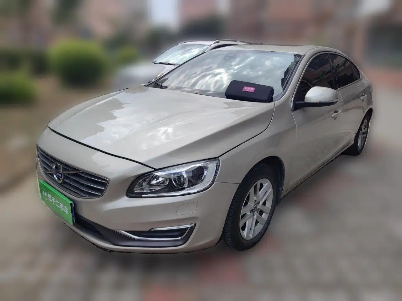 Volvo S60 2017 S60L T3 Smart Upgrade Edition — миниатюра 1