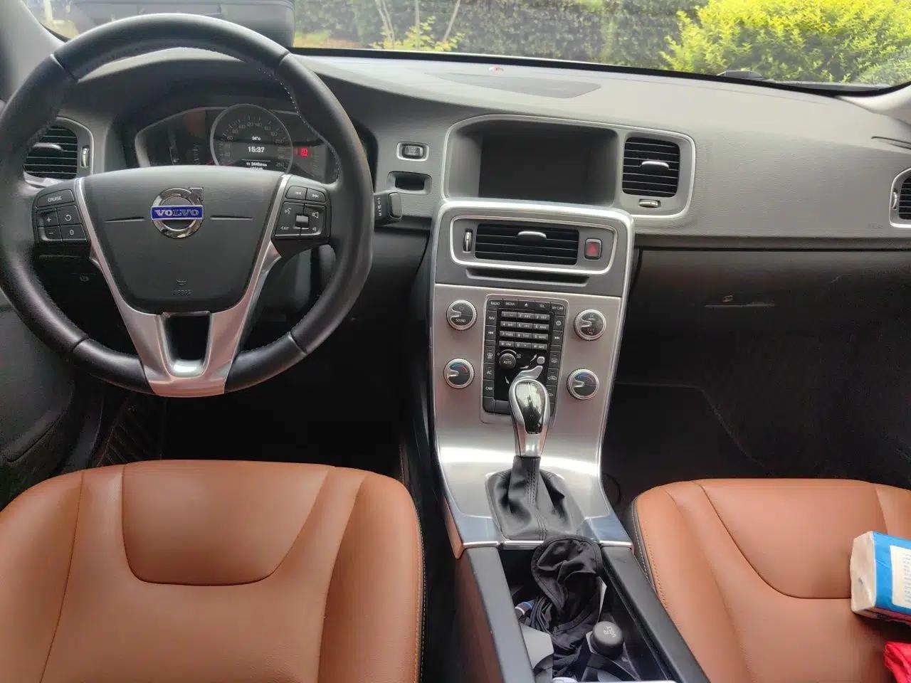 Volvo S60 2017 S60L T3 Smart Upgrade Edition — миниатюра 9