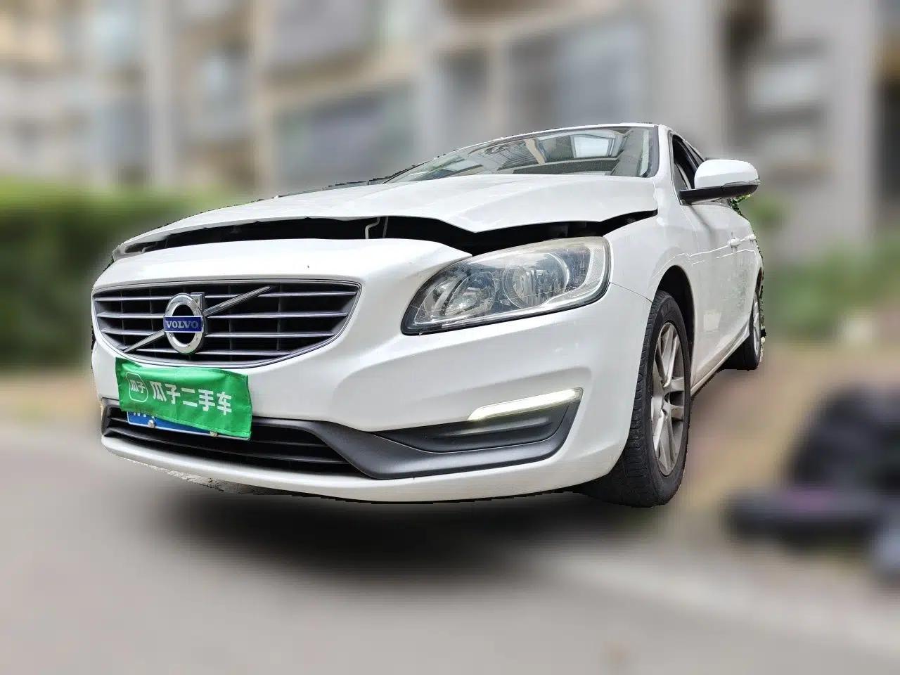 Volvo S60 2017 S60L T3 Smart Drive Edition — миниатюра 1