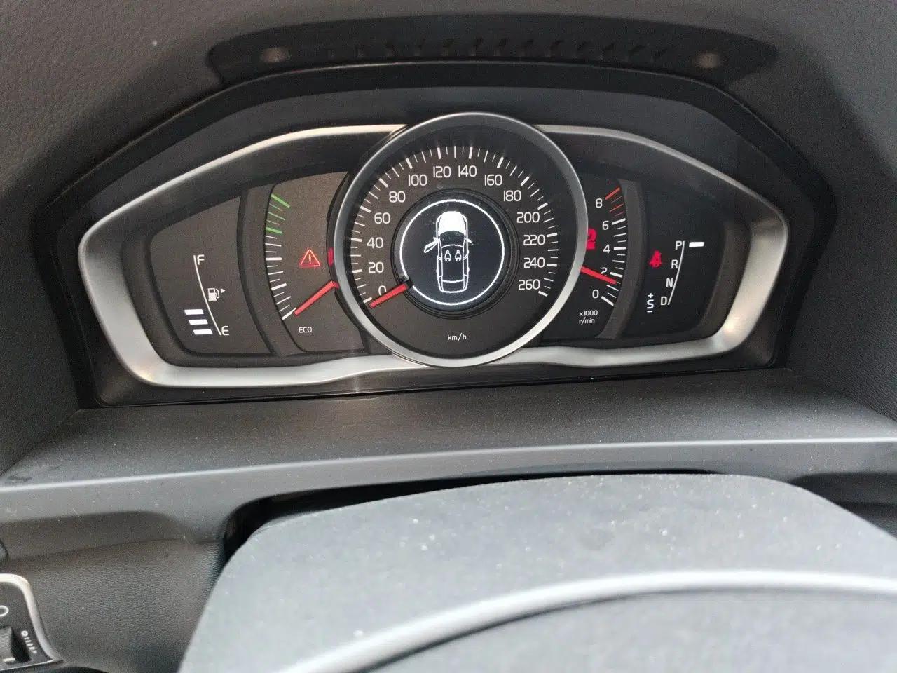 Volvo S60 2017 S60L T3 Smart Drive Edition — миниатюра 11
