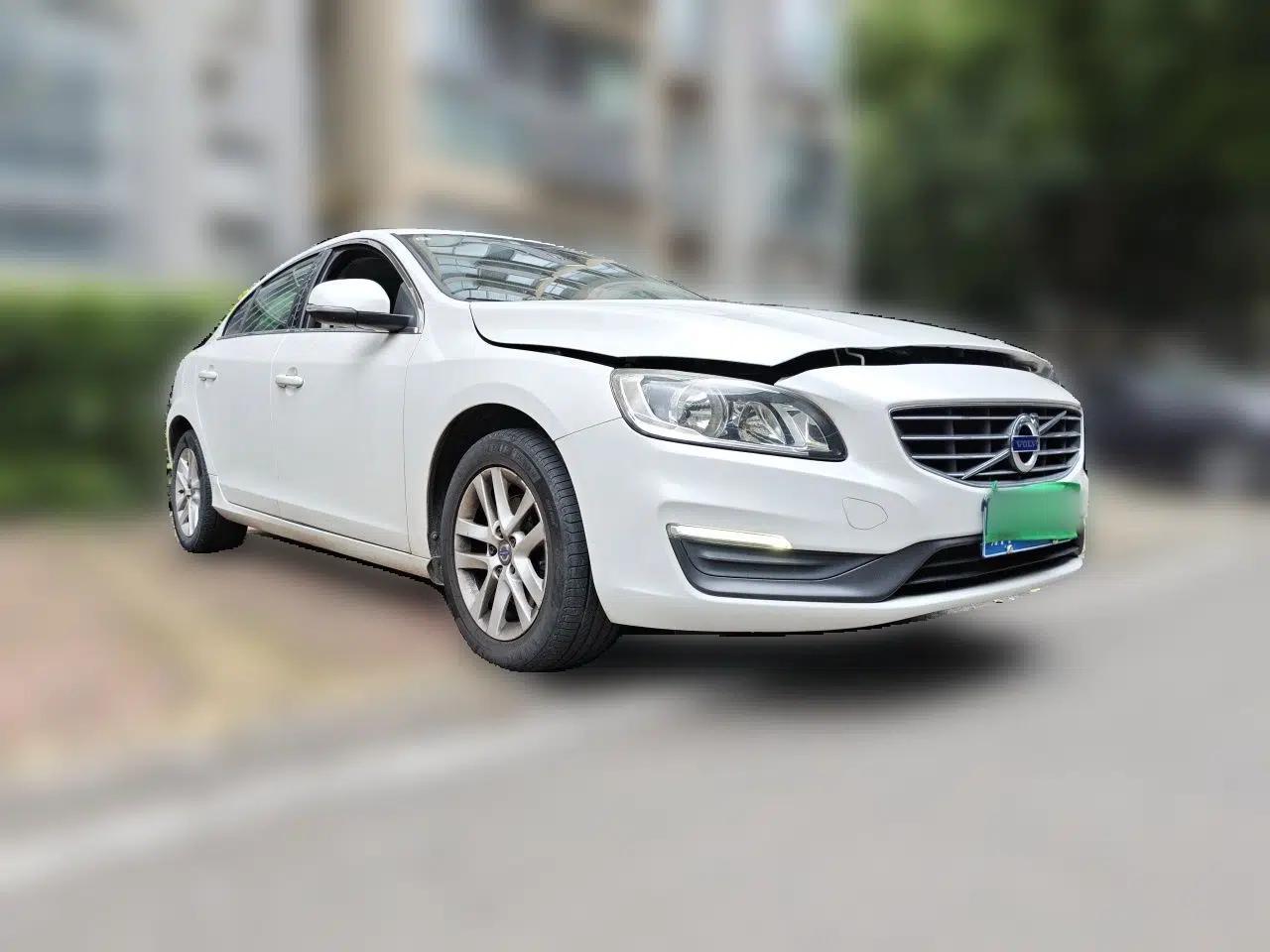 Volvo S60 2017 S60L T3 Smart Drive Edition — миниатюра 3