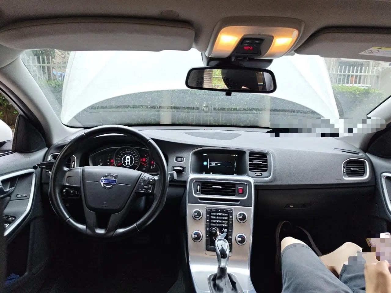 Volvo S60 2017 S60L T3 Smart Drive Edition — миниатюра 9