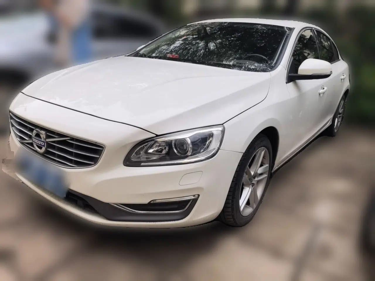 Volvo S60 2016 S60L T5 Intelligent Drive Edition — миниатюра 1