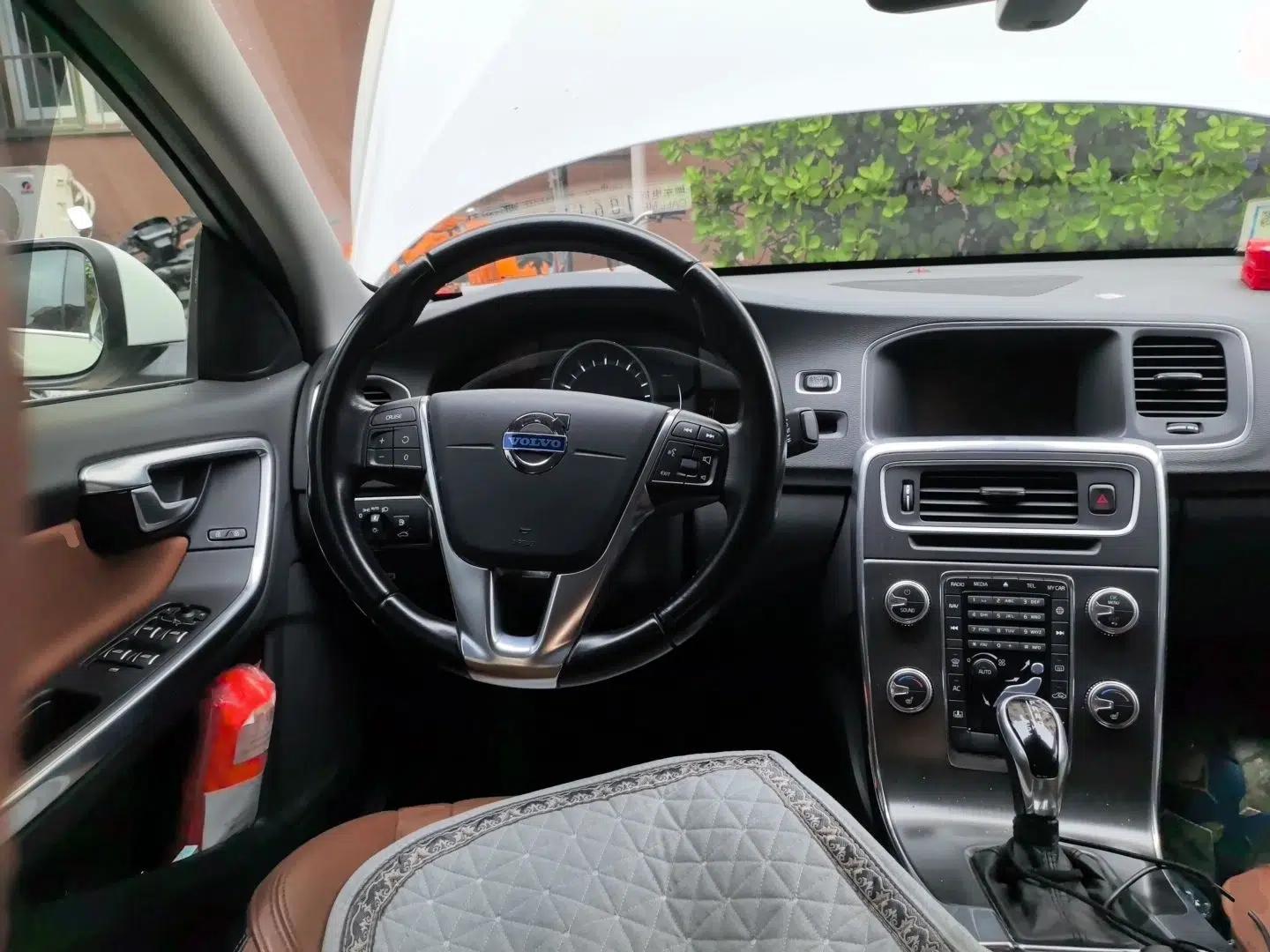 Volvo S60 2016 S60L T5 Intelligent Drive Edition — миниатюра 10