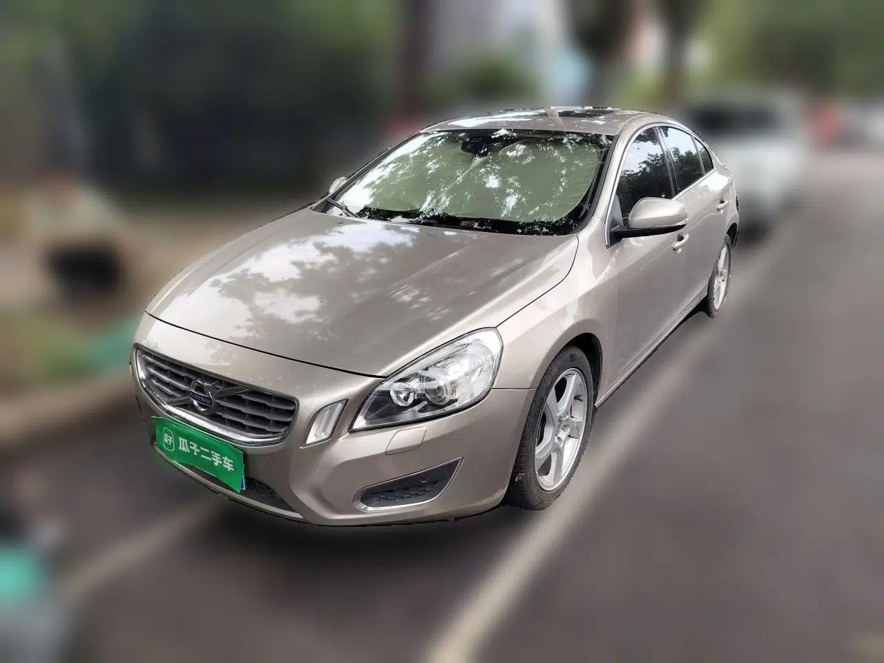 Volvo S60 2013 T5 Comfort Edition — миниатюра 1