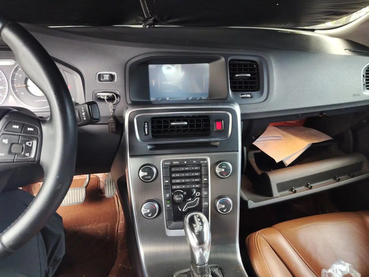 Volvo S60 2013 T5 Comfort Edition — миниатюра 13