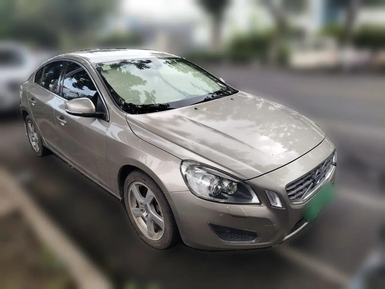 Volvo S60 2013 T5 Comfort Edition — миниатюра 3