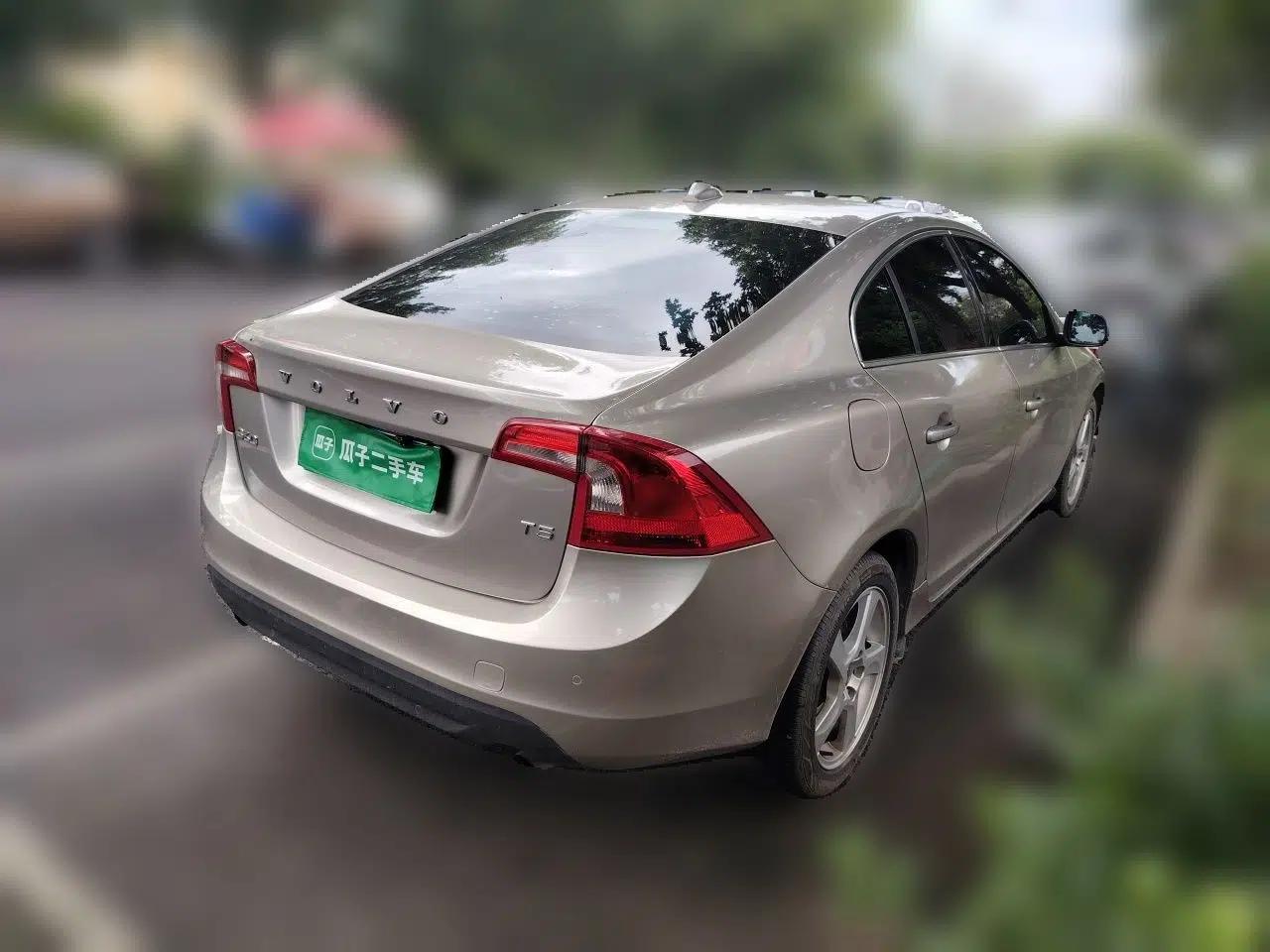 Volvo S60 2013 T5 Comfort Edition — миниатюра 6