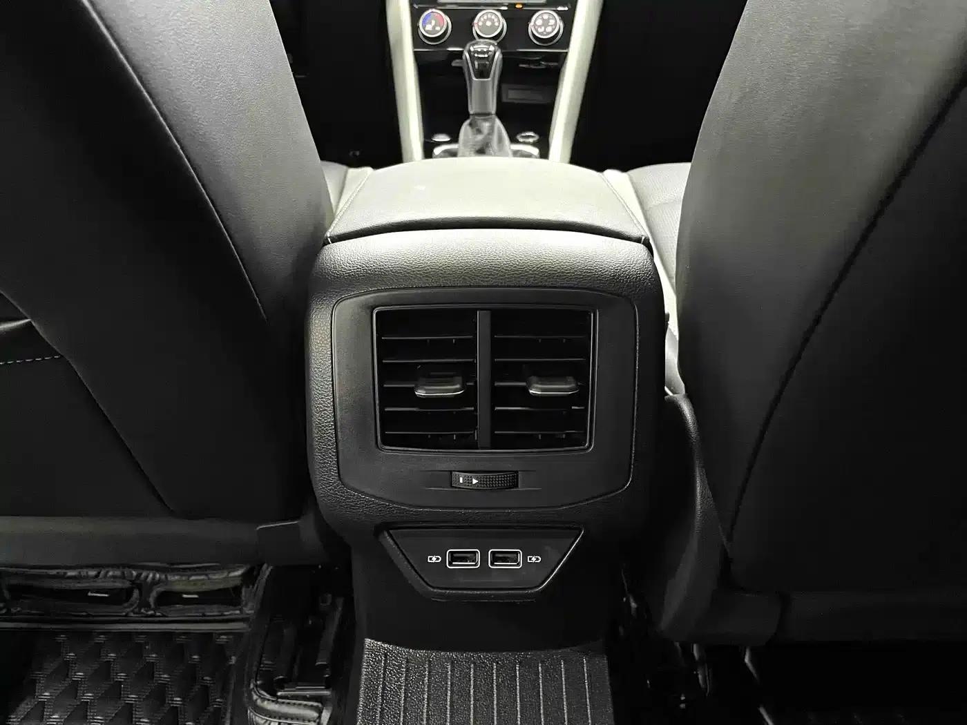 2023 T-ROC 280TSI DSG 2WD Time Edition — миниатюра 12