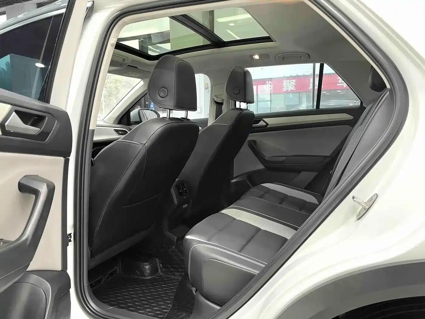 2023 T-ROC 280TSI DSG 2WD Time Edition — миниатюра 10