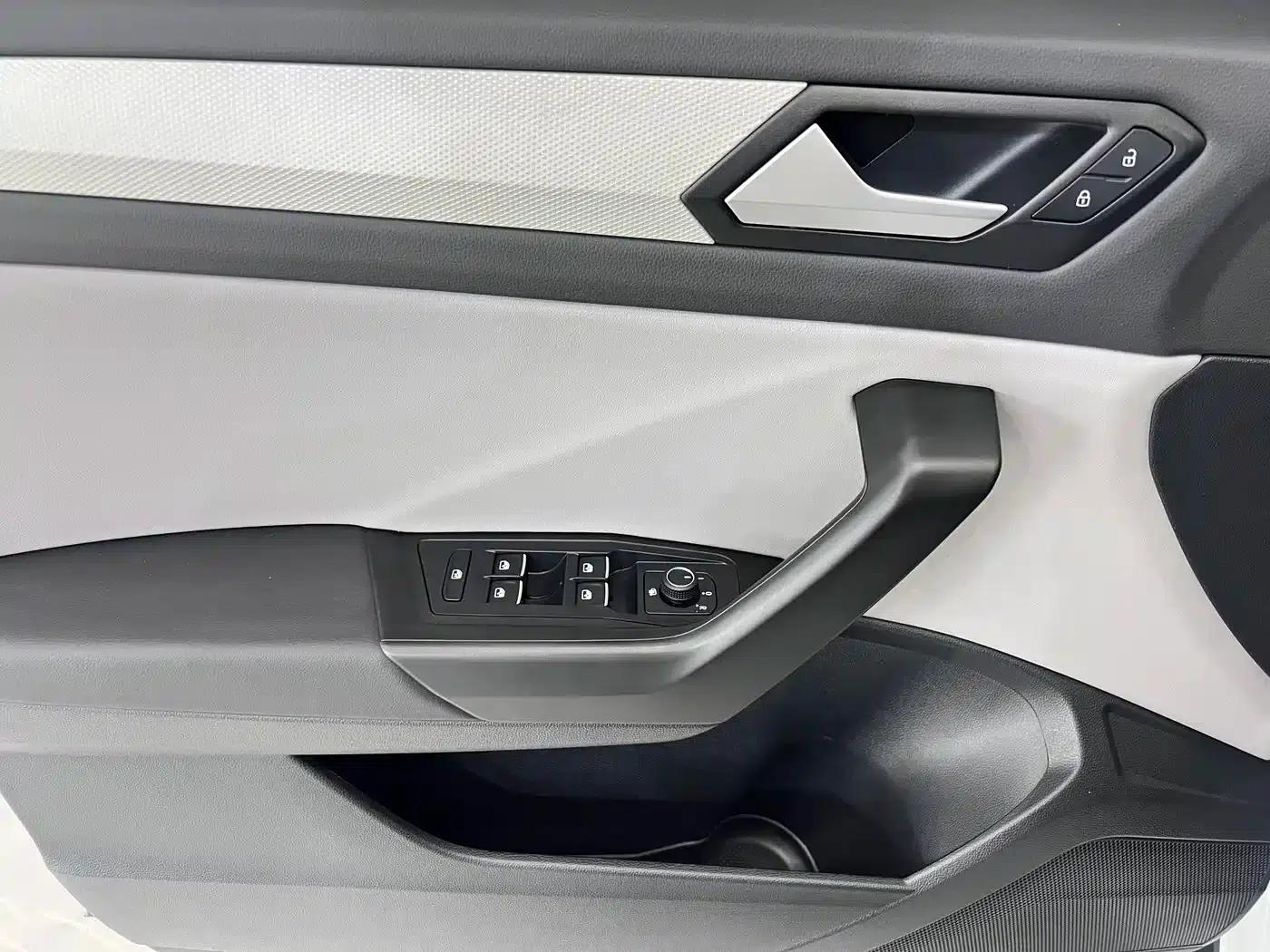 2023 T-ROC 280TSI DSG 2WD Time Edition — миниатюра 8