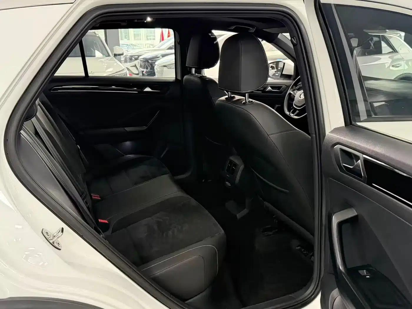 T-ROC 2021 280TSI DSG 4WD Luxury Intelligent Edition — миниатюра 6