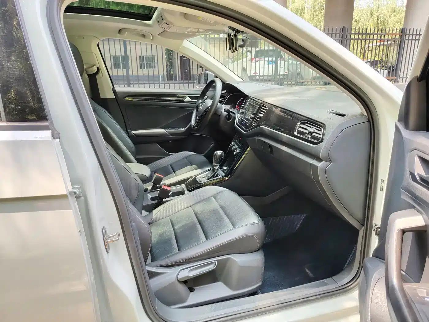 2019 T-ROC 280TSI DSG 2WD Comfort Model (China VI Emission Standard) — миниатюра 9