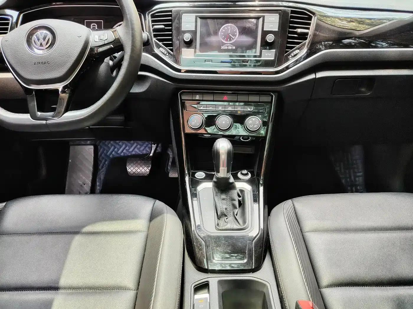 2019 T-ROC 280TSI DSG 2WD Comfort Model (China VI Emission Standard) — миниатюра 10