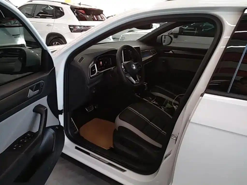 2024 T-ROC 300TSI DSG 2WD Chenguang Edition — миниатюра 15