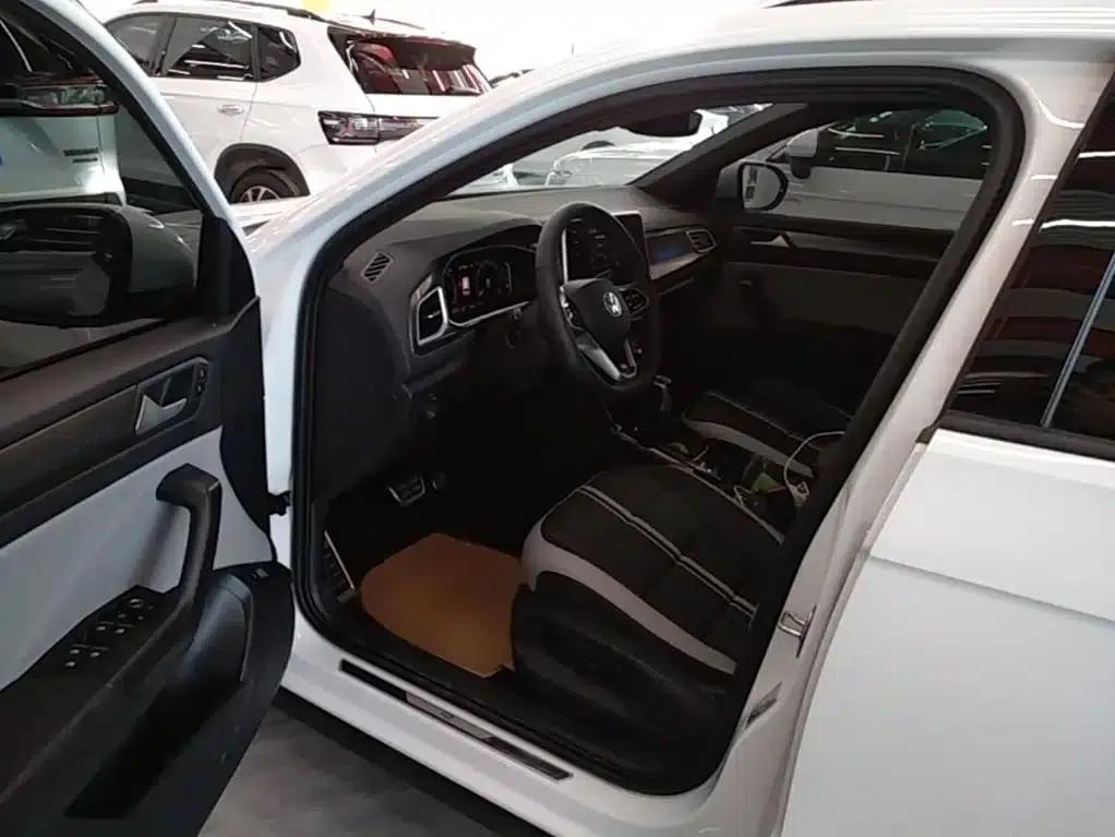 2024 T-ROC 300TSI DSG 2WD Chenguang Edition — миниатюра 16