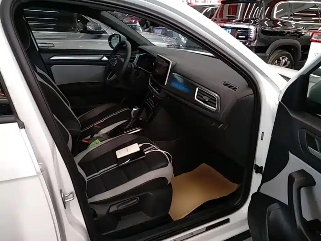 2024 T-ROC 300TSI DSG 2WD Chenguang Edition — миниатюра 25