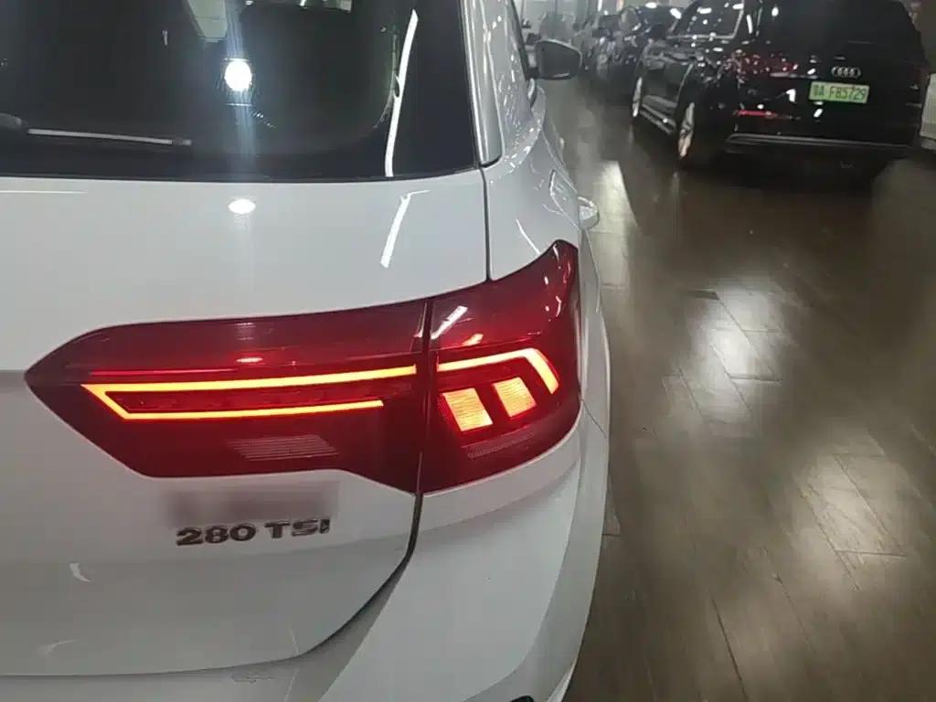 2019 T-ROC 280TSI DSG 2WD Comfort Model (China VI Emission Standard) — миниатюра 8