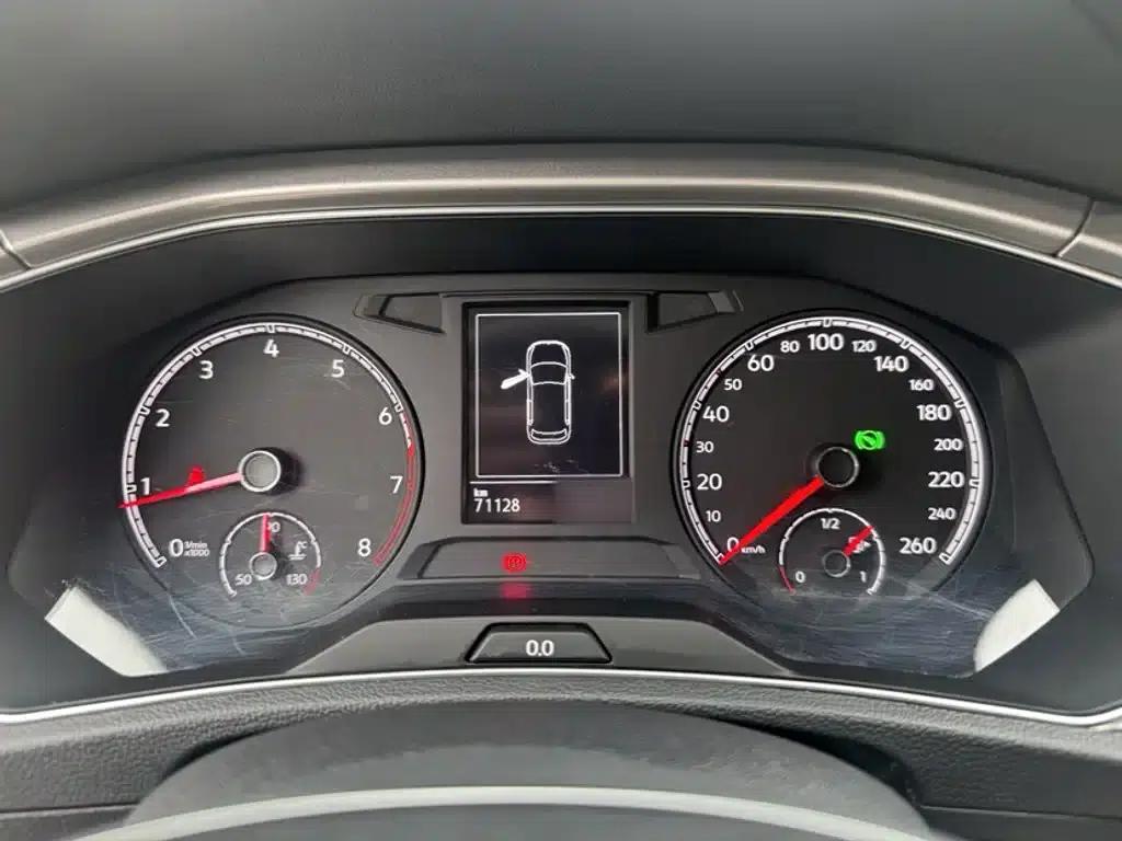 2018 T-ROC 230TSI DSG 2WD Entry-level Model (China V Emission Standard) — миниатюра 4