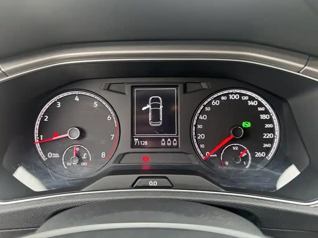 2018 T-ROC 230TSI DSG 2WD Entry-level Model (China V Emission Standard) — миниатюра 5