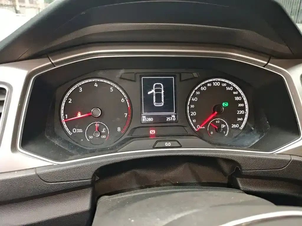2018 T-ROC 230TSI DSG 2WD Entry-level Model (China V Emission Standard) — миниатюра 4