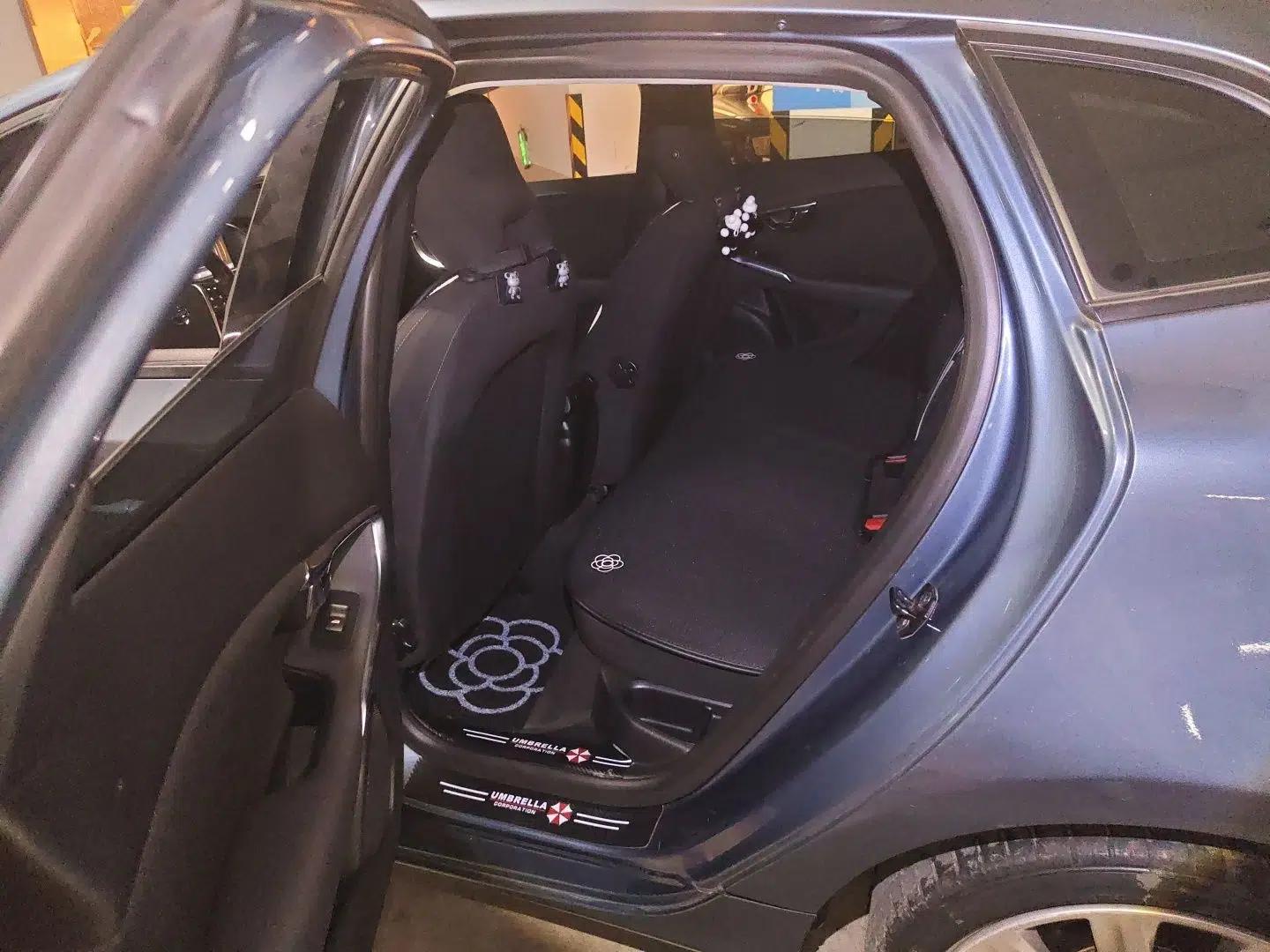 Volvo V40 2013 2.0T Zhiyi Edition — миниатюра 17