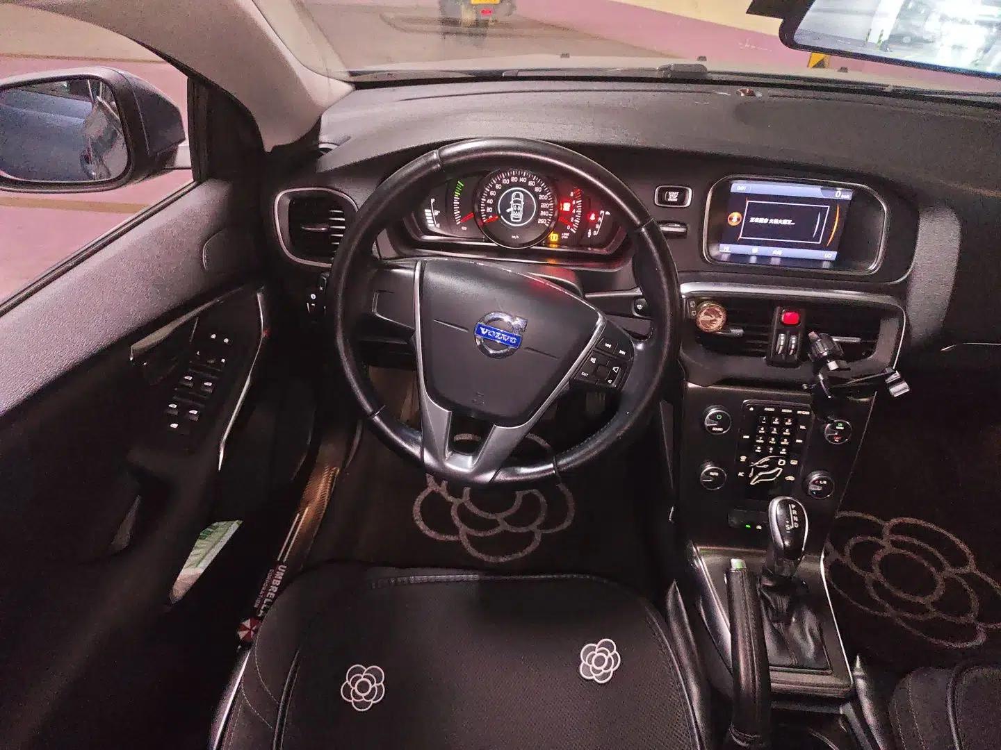 Volvo V40 2013 2.0T Zhiyi Edition — миниатюра 10