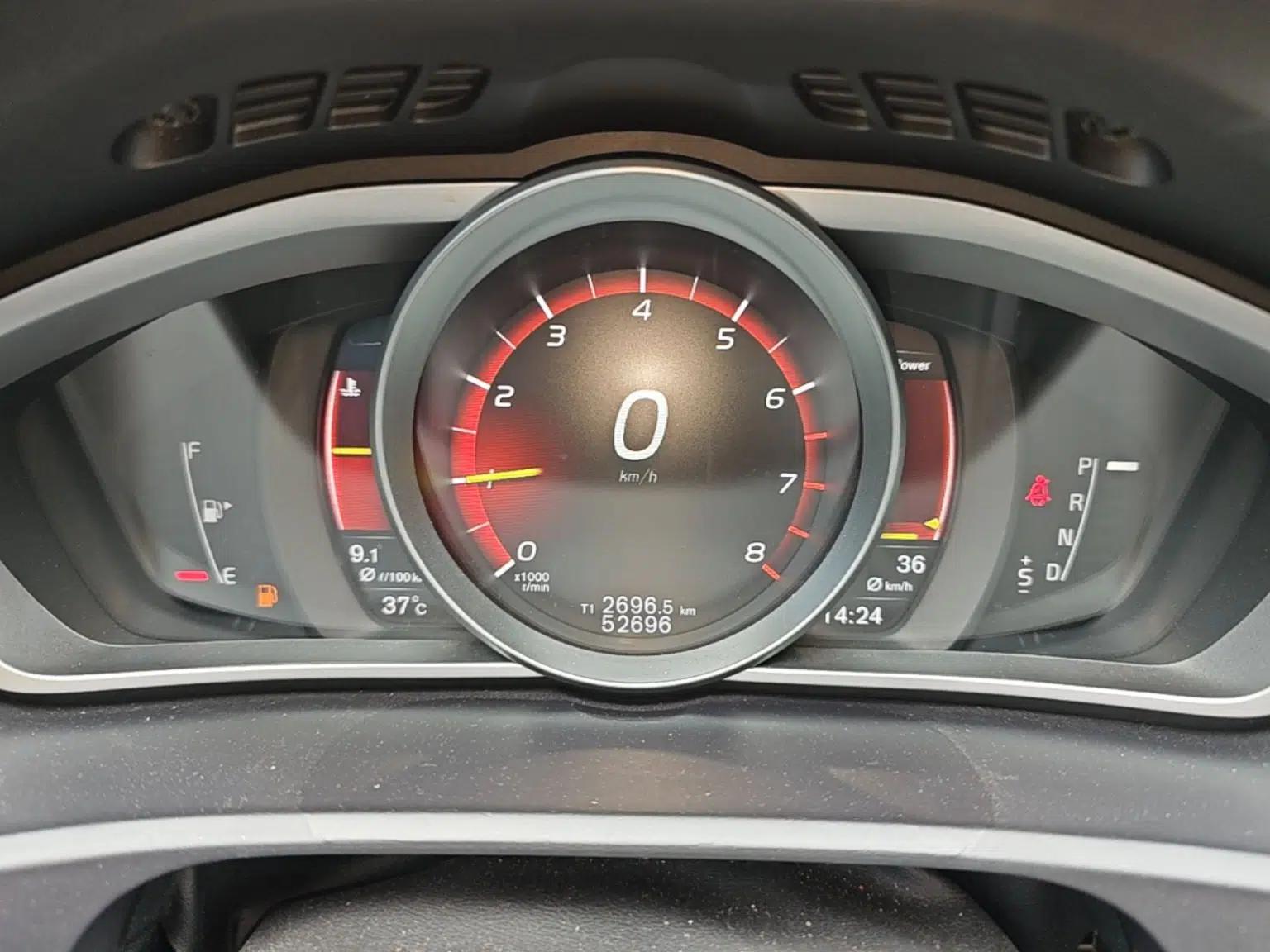 Volvo V40 2018 T3 Zhiya Edition — миниатюра 14