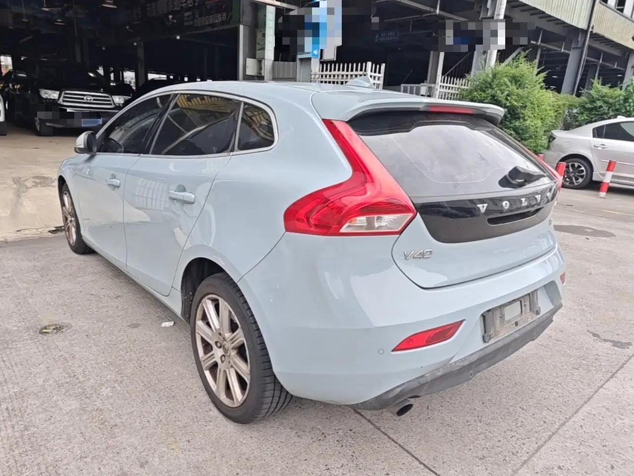 Volvo V40 2018 T3 Zhiya Edition — миниатюра 4