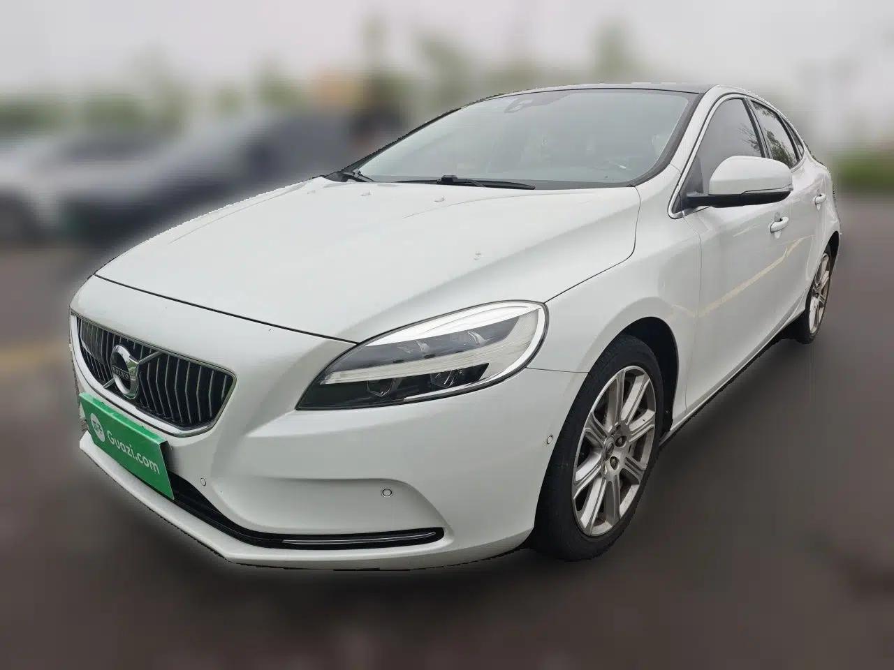 Volvo V40 2017 T3 Zhiya Edition — миниатюра 1