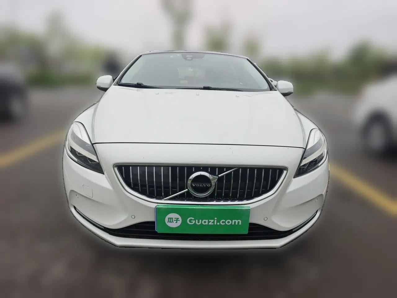 Volvo V40 2017 T3 Zhiya Edition — миниатюра 2