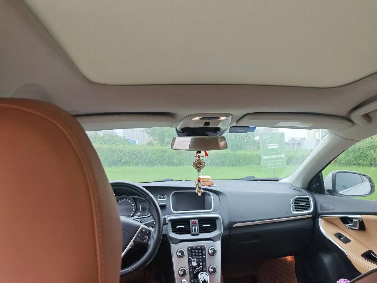 Volvo V40 2017 T3 Zhiya Edition — миниатюра 18
