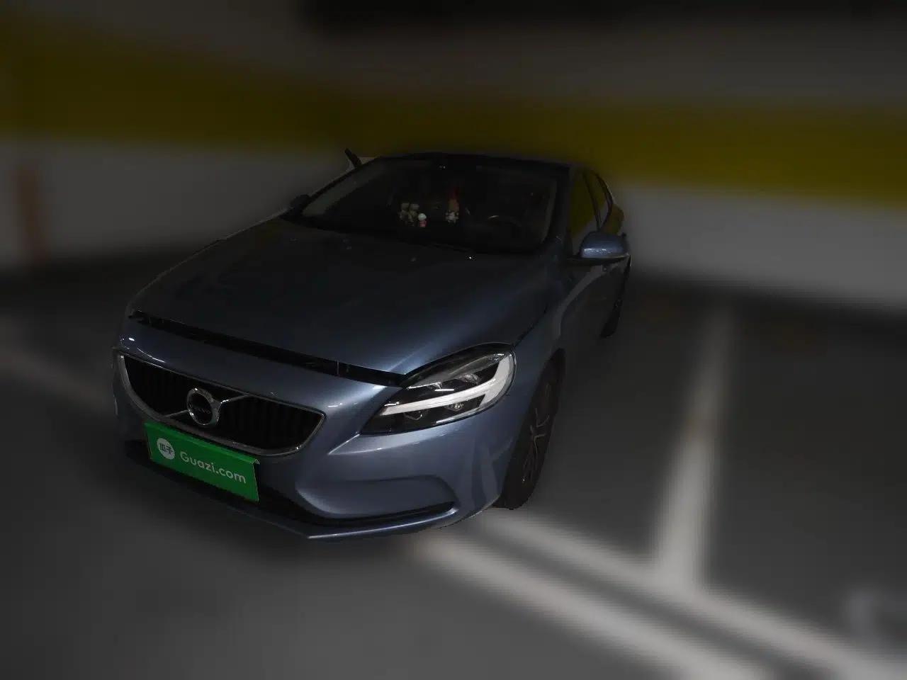 Volvo V40 2018 T3 Zhiyi Edition — миниатюра 1
