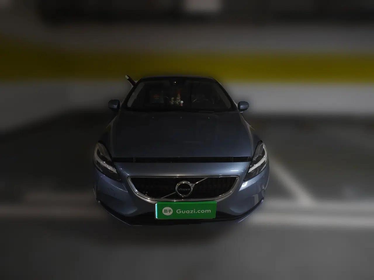 Volvo V40 2018 T3 Zhiyi Edition — миниатюра 2