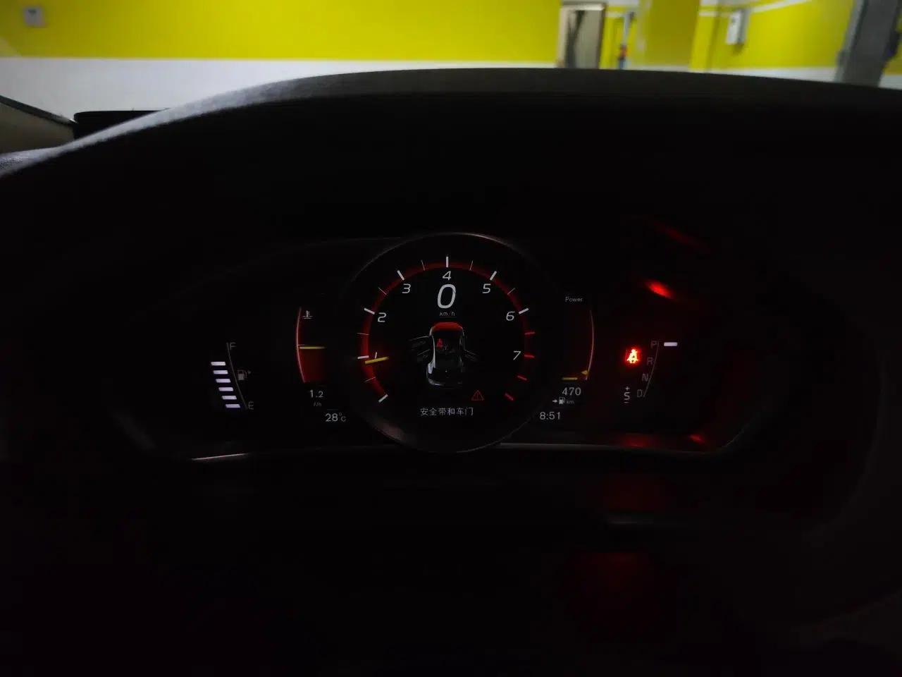 Volvo V40 2018 T3 Zhiyi Edition — миниатюра 11