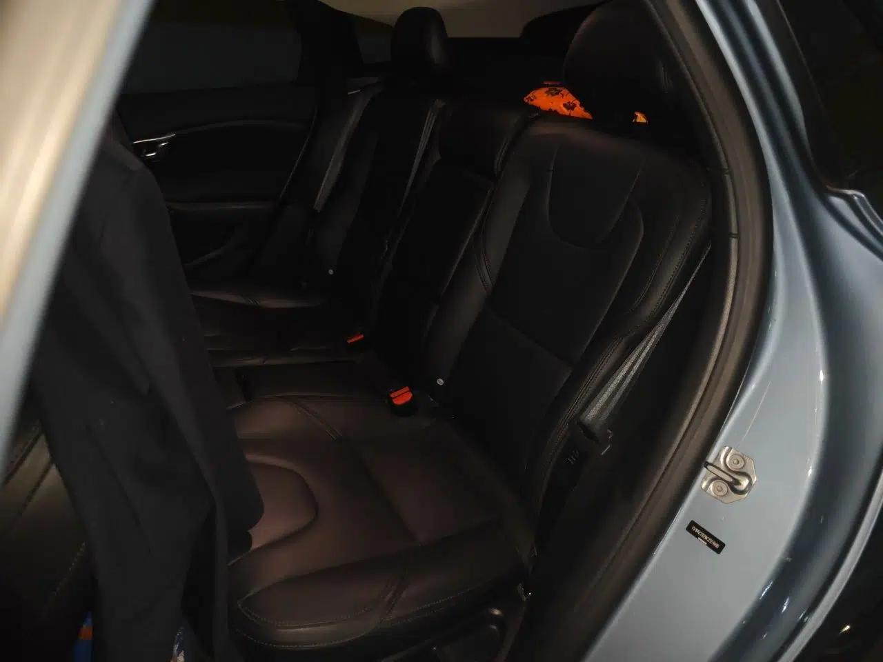 Volvo V40 2018 T3 Zhiyi Edition — миниатюра 17
