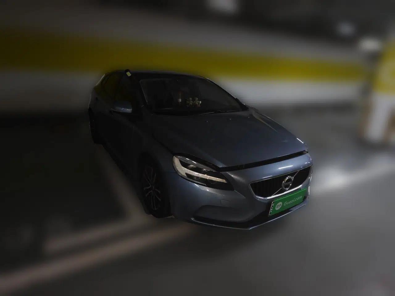 Volvo V40 2018 T3 Zhiyi Edition — миниатюра 3