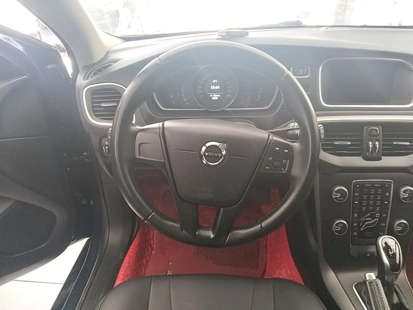 Volvo V40 2017 T3 Smart Edition — миниатюра 13