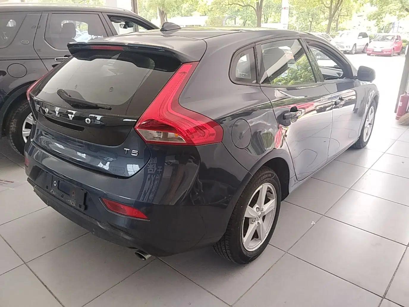 Volvo V40 2017 T3 Smart Edition — миниатюра 6
