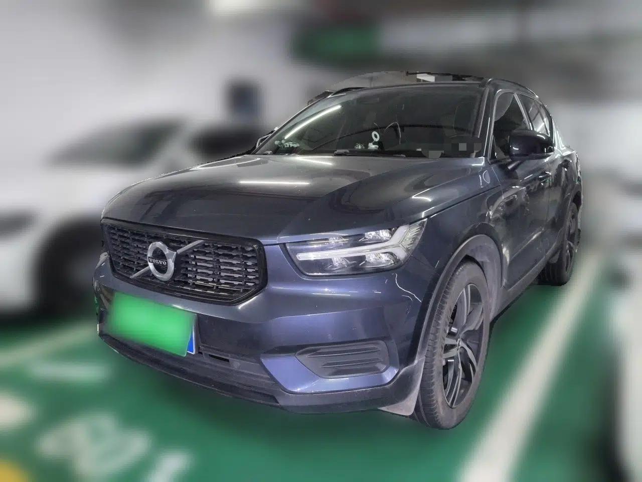 Volvo XC40 2022 T4 Four-Wheel Drive Smart & Dynamic Sport Edition — миниатюра 1