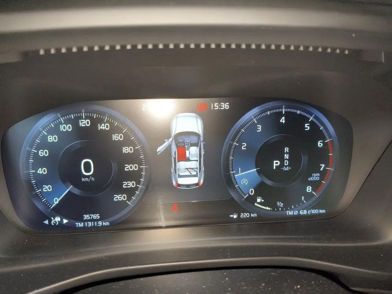 Volvo XC40 2022 T4 Four-Wheel Drive Smart & Dynamic Sport Edition — миниатюра 11