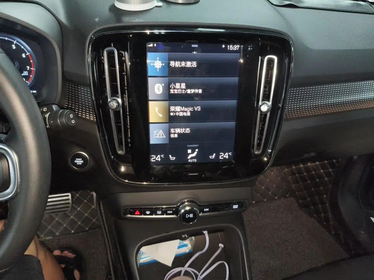 Volvo XC40 2022 T4 Four-Wheel Drive Smart & Dynamic Sport Edition — миниатюра 13