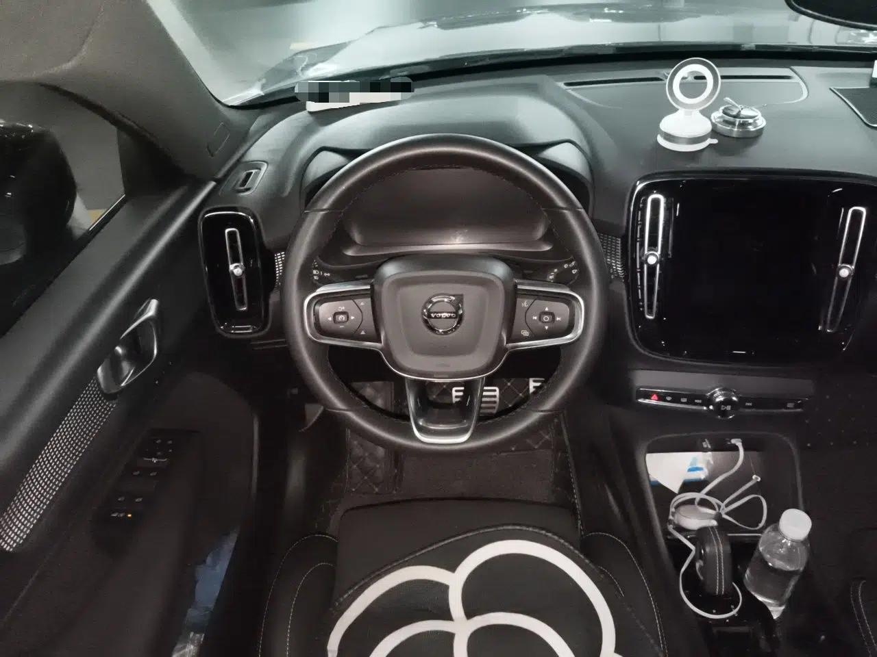 Volvo XC40 2022 T4 Four-Wheel Drive Smart & Dynamic Sport Edition — миниатюра 10