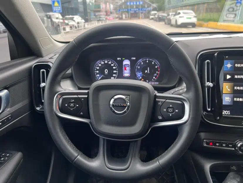 Volvo XC40 2022 T4 Four-Wheel Drive Smart & Stylish Edition — миниатюра 8