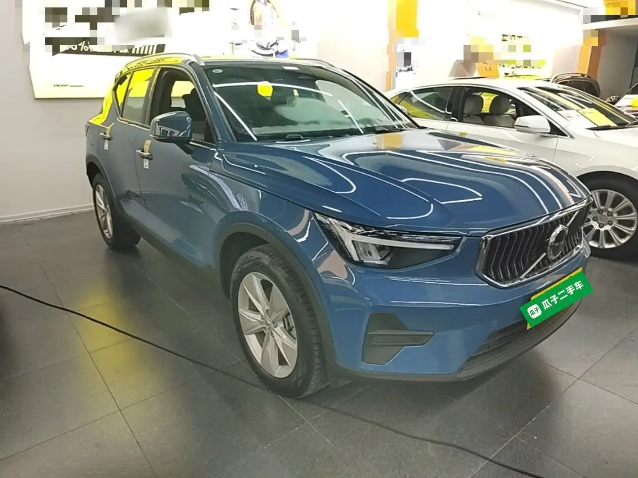 Volvo XC40 2023 B3 Smart & Stylish Edition — миниатюра 3