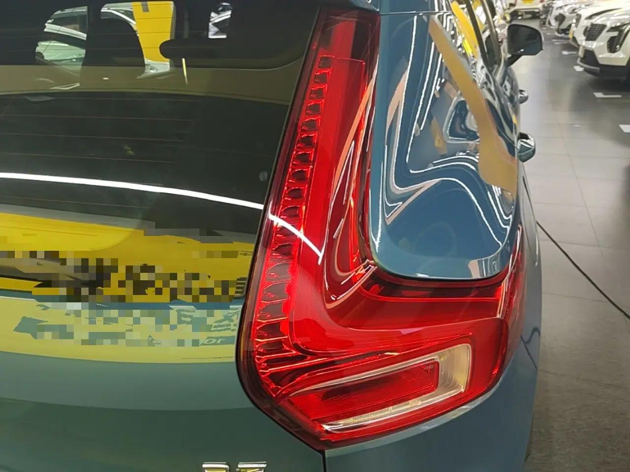 Volvo XC40 2023 B3 Smart & Stylish Edition — миниатюра 9