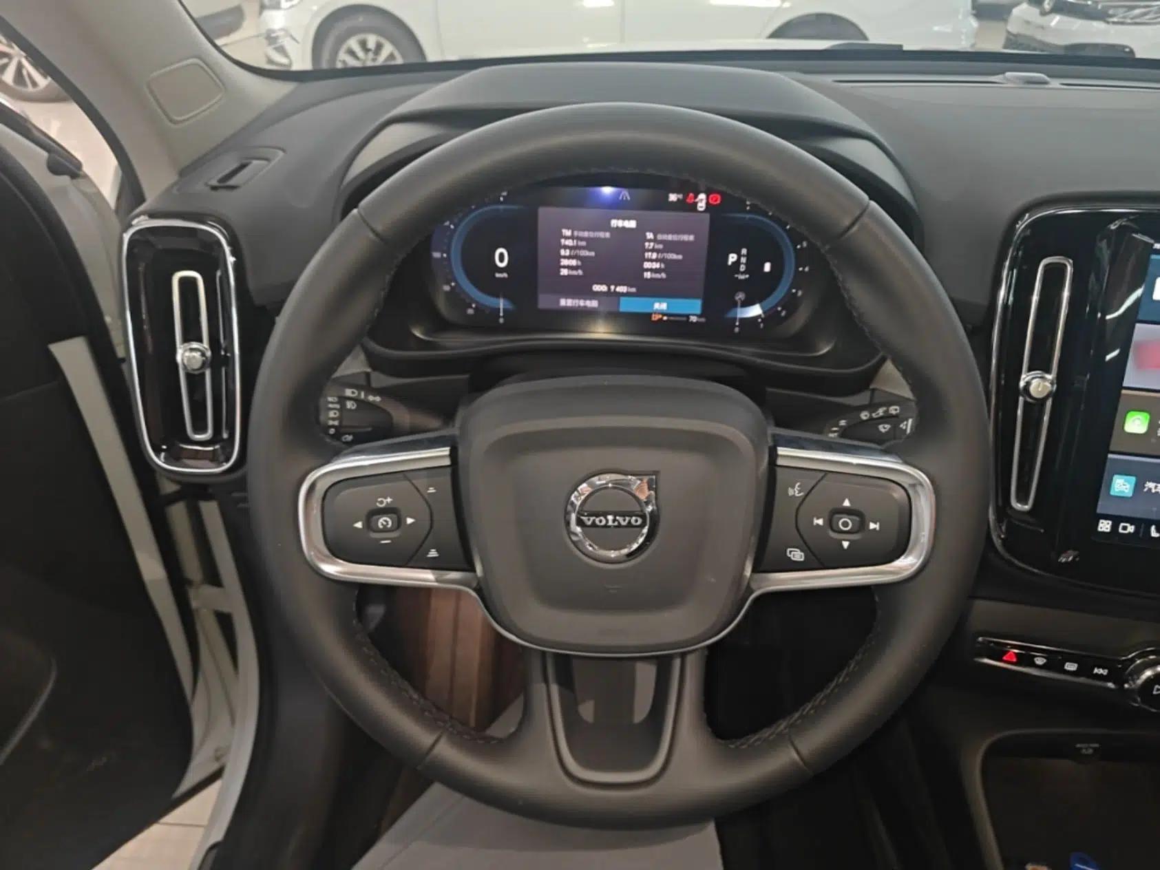 Volvo XC40 2024 B4 4x4 Smart Luxury Edition — миниатюра 13